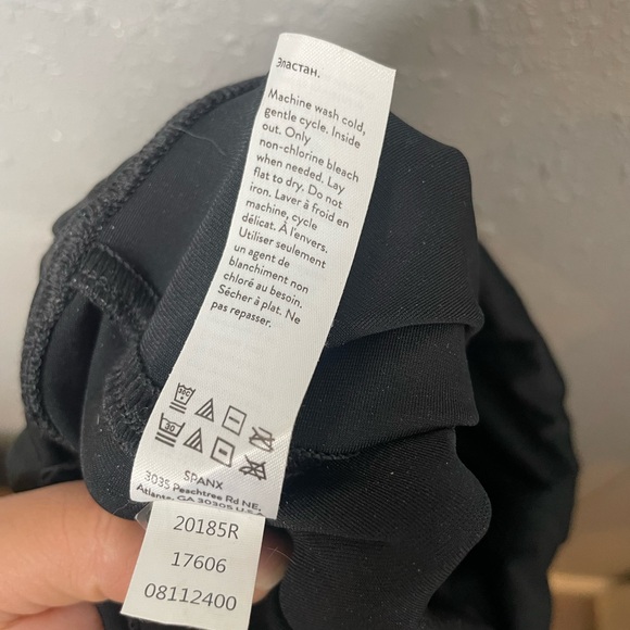 Spanx Faux Leather Camo Leggings in Black Size Small - Picture 10 of 11